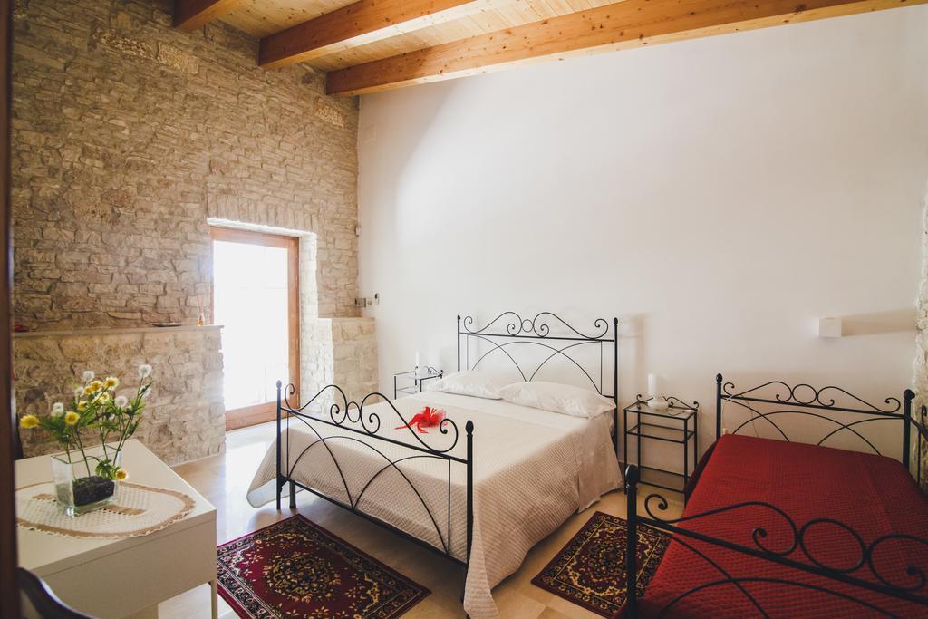 Vila Ai Pilieri Di Bagnoli Castel Del Monte  Exteriér fotografie
