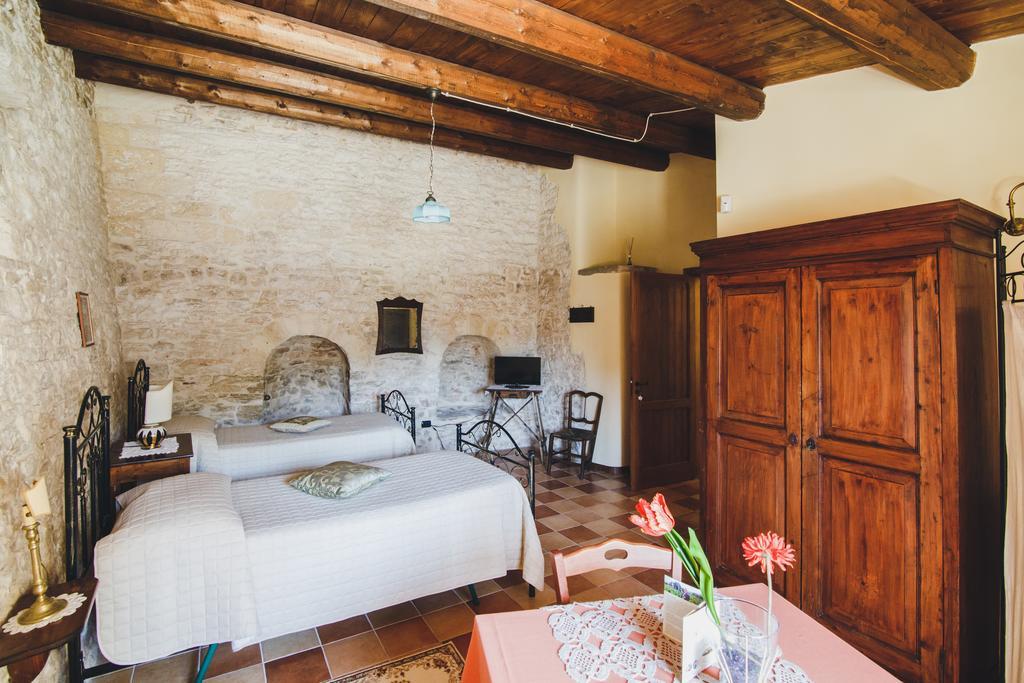 Vila Ai Pilieri Di Bagnoli Castel Del Monte  Exteriér fotografie