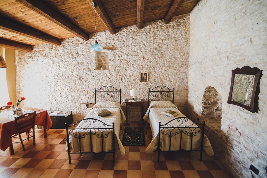 Vila Ai Pilieri Di Bagnoli Castel Del Monte  Exteriér fotografie
